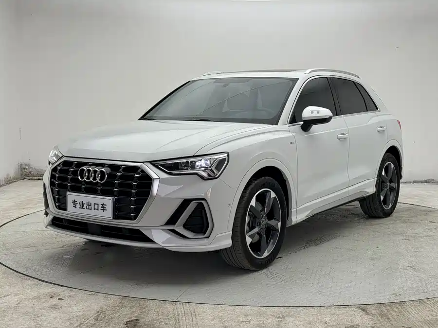 Audi Q3 2023 Model Year 35 TFSI Fashion Dynamic Version (1.4T)