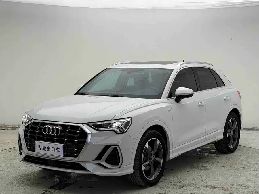 Audi Q3 2022 Model 35 TFSI Fashion Dynamic Trim